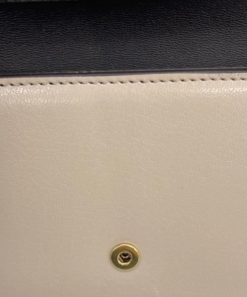 GIVENCHY（ジバンシィ）GIVENCHY (ジバンシィ) 3つ折り財布 アイボリーの古着・服飾アイテム