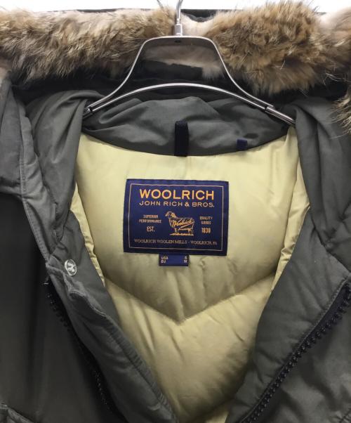 WOOLRICH（ウールリッチ）WOOLRICH (ウールリッチ) ダウンジャケット オリーブ サイズ:Mの古着・服飾アイテム