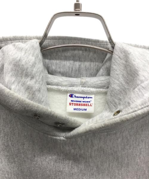 Champion REVERSE WEAVE（チャンピオン リバース ウィーブ）Champion REVERSE WEAVE (チャンピオン リバース ウィーブ) プルオーバーパーカー ライトグレー サイズ:Mの古着・服飾アイテム