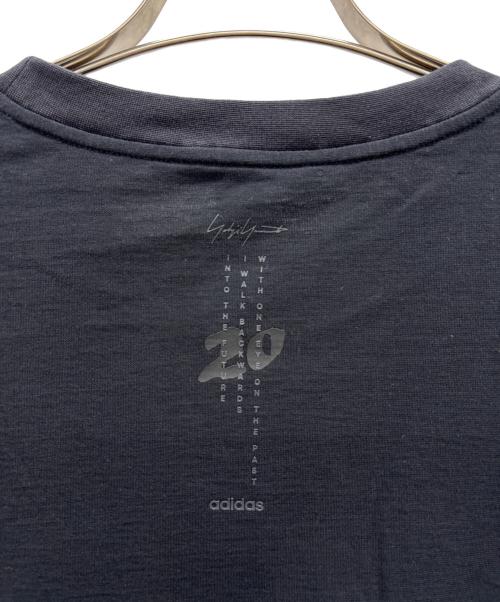 YOHJI YAMAMOTO（ヨウジヤマモト）YOHJI YAMAMOTO (ヨウジヤマモト) adidas (アディダス) ロゴTシャツ ブラック サイズ:Mの古着・服飾アイテム