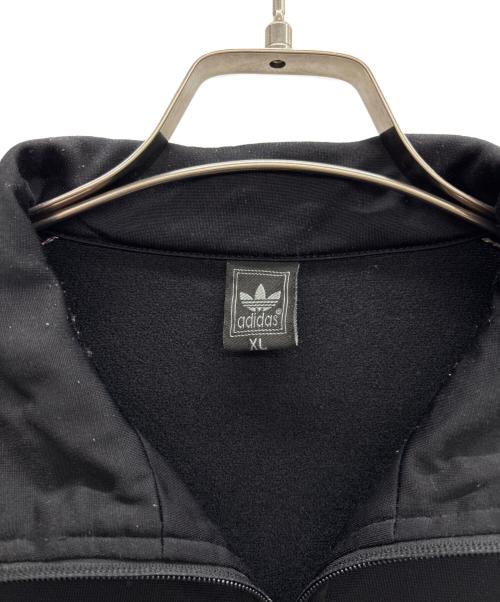 adidas（アディダス）adidas (アディダス) トラックジャケット ブラック×レッド サイズ:XLの古着・服飾アイテム