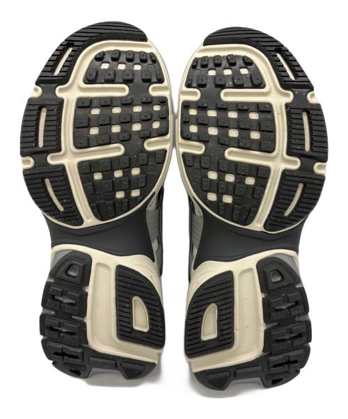 NIKE（ナイキ）NIKE (ナイキ) V2K ラン シルバー サイズ:24の古着・服飾アイテム