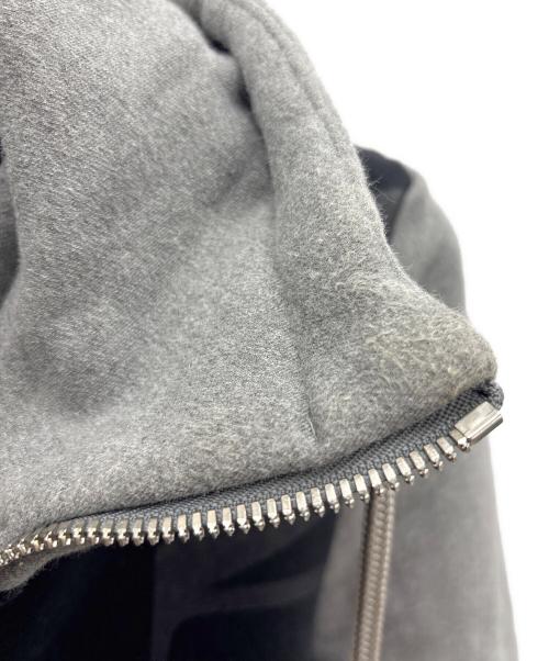 AKM（エーケーエム）AKM (エーケーエム) ジップパーカー グレー×ブラック サイズ:Mの古着・服飾アイテム