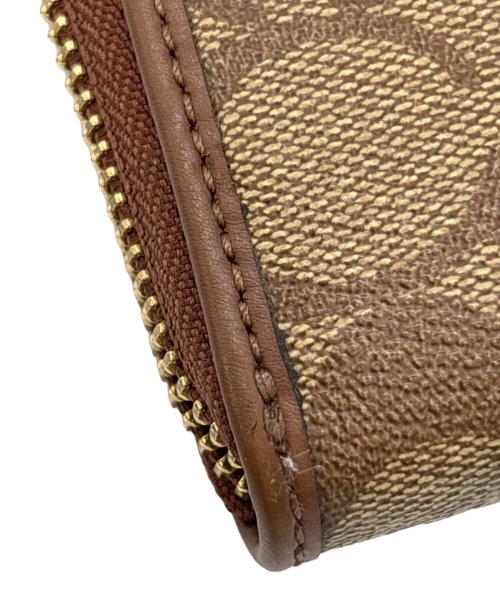 COACH（コーチ）COACH (コーチ) アコーディオン ジップ ウォレット ブラウンの古着・服飾アイテム