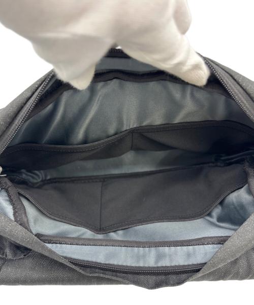 NIID UNPARALLELED（ニード）NIID UNPARALLELED (ニード) クロスボディバック ブラックの古着・服飾アイテム