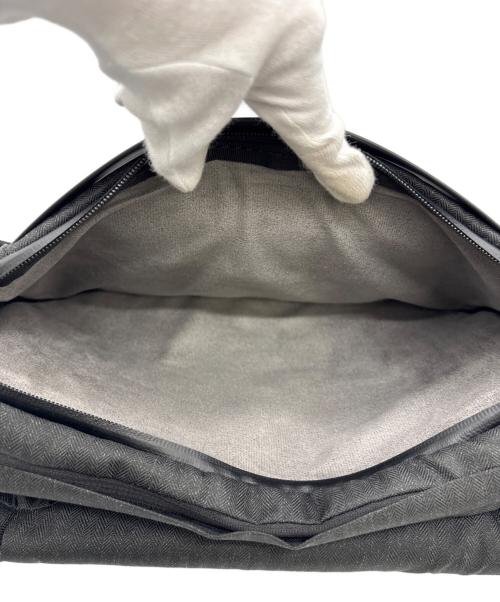 NIID UNPARALLELED（ニード）NIID UNPARALLELED (ニード) クロスボディバック ブラックの古着・服飾アイテム