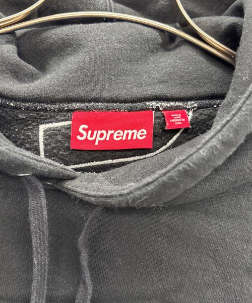 SUPREME（シュプリーム）SUPREME (シュプリーム) サテンアップリケロゴプルオーバーパーカー ブラック×ホワイト サイズ:Lの古着・服飾アイテム