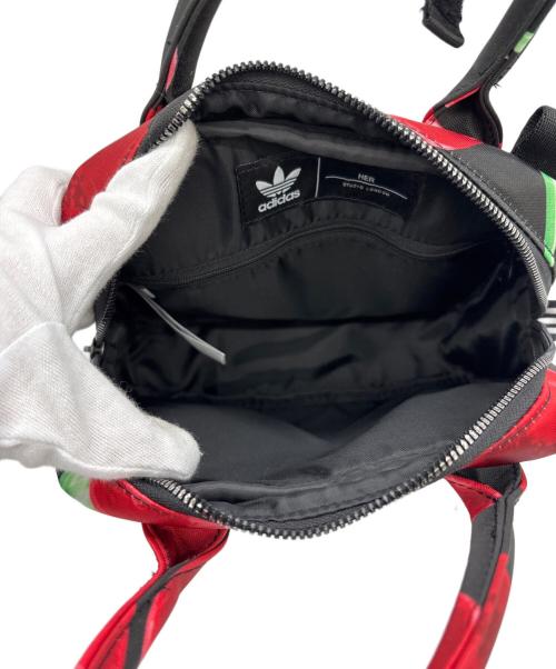 adidas（アディダス）adidas (アディダス) ショルダーバッグ レッド×ブラックの古着・服飾アイテム