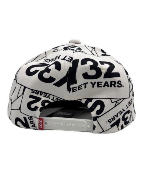 sy32 by sweet years（エスワイサーティトゥバイスィートイヤーズ）sy32 by sweet years (エスワイサーティトゥバイスィートイヤーズ) ボックスロゴスナップバックキャップ ホワイト×ブラック 未使用品の古着・服飾アイテム