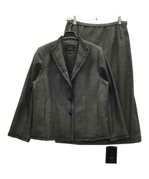 Leilian（レリアン）Leilian (レリアン) セットアップスーツ グレー サイズ:17+ 未使用品の古着・服飾アイテム