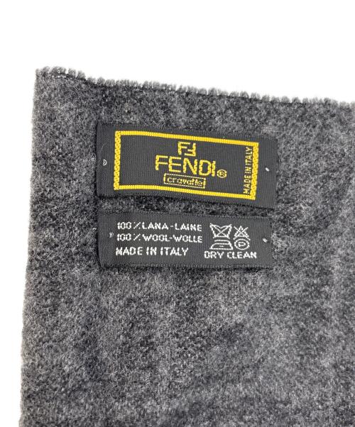 FENDI（フェンディ）FENDI (フェンディ) マフラー グレーの古着・服飾アイテム