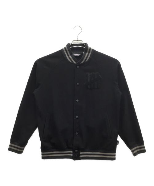UNDEFEATED（アンディフィーテッド）UNDEFEATED (アンディフィーテッド) スタジャン ブラック サイズ:Mの古着・服飾アイテム