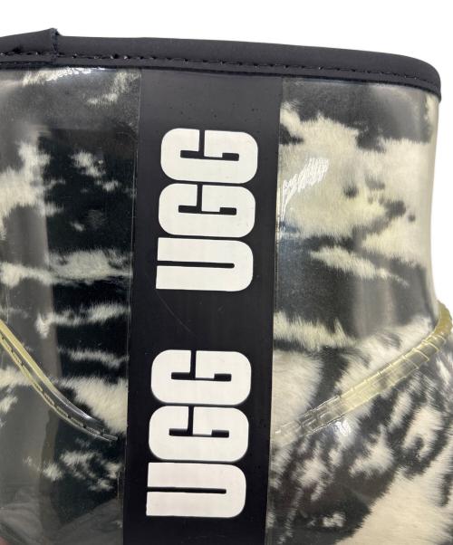 UGG（アグ）UGG (アグ) ブーツ ホワイト×ブラック サイズ:24の古着・服飾アイテム