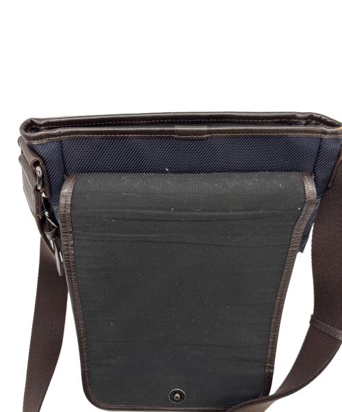 BURBERRY BLACK LABEL（バーバリーブラックレーベル）BURBERRY BLACK LABEL (バーバリーブラックレーベル) ショルダーバッグ ネイビーの古着・服飾アイテム