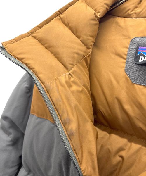 Patagonia（パタゴニア）Patagonia (パタゴニア) ダウンジャケット グレー×ブラウン サイズ:Mの古着・服飾アイテム