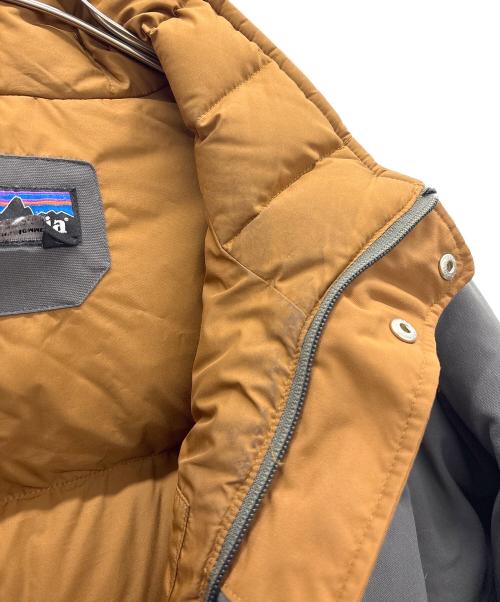 Patagonia（パタゴニア）Patagonia (パタゴニア) ダウンジャケット グレー×ブラウン サイズ:Mの古着・服飾アイテム