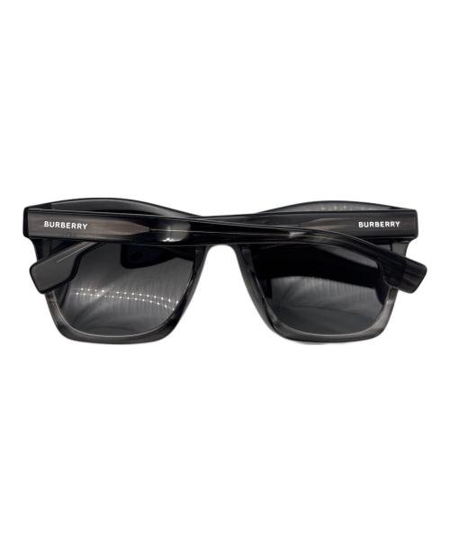 BURBERRY（バーバリー）BURBERRY (バーバリー) サングラス ブラックの古着・服飾アイテム