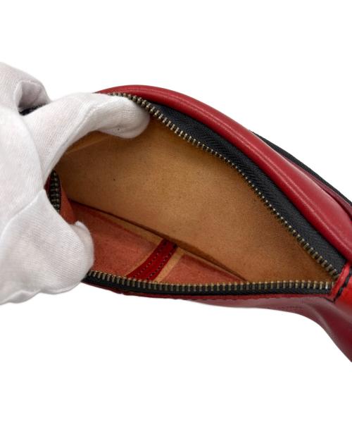 i medici（イ メディチ）I MEDICI (イ メディチ) レザーボディバッグ ブラック×レッドの古着・服飾アイテム