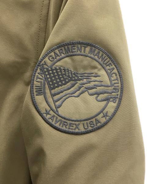 AVIREX（アヴィレックス）AVIREX (アヴィレックス) ダウンジャケット カーキ サイズ:Fの古着・服飾アイテム