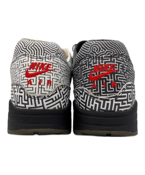 NIKE（ナイキ）NIKE (ナイキ) スニーカー ホワイト×ブラック サイズ:28の古着・服飾アイテム