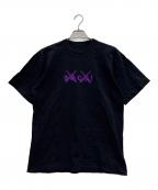 sacai×KAWSサカイ×カウズ）の古着「FLOCK PRINT T-SHIRT」｜ブラック