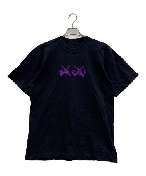 sacai（サカイ）sacai (サカイ) KAWS (カウズ) FLOCK PRINT T-SHIRT ブラック サイズ:3の古着・服飾アイテム