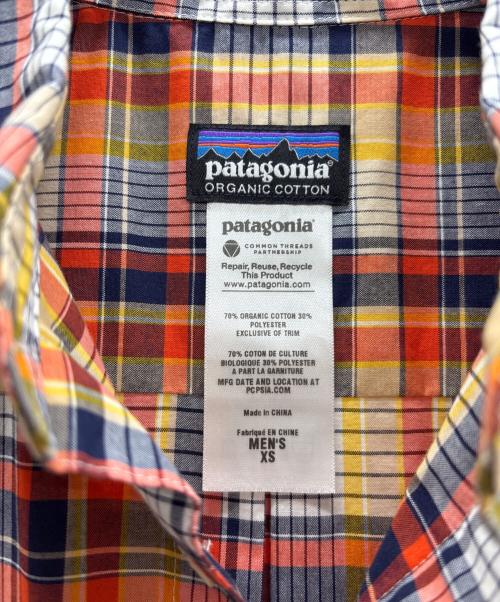 Patagonia（パタゴニア）Patagonia (パタゴニア) 半袖シャツ オレンジ×ネイビー サイズ:XSの古着・服飾アイテム
