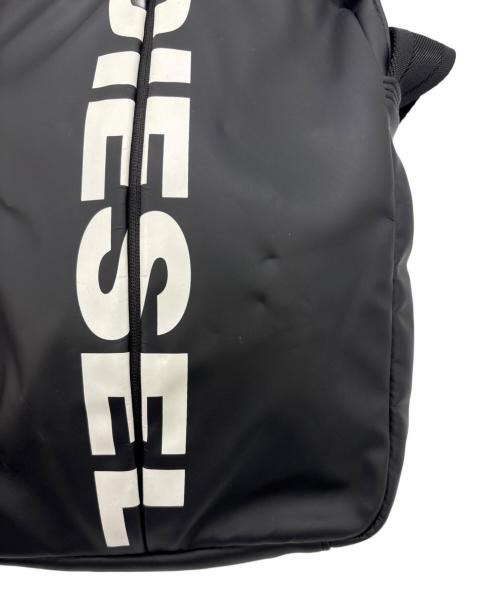 DIESEL（ディーゼル）DIESEL (ディーゼル) ショルダーバッグ ブラック×ホワイトの古着・服飾アイテム