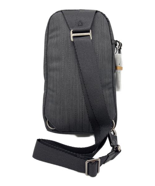 TUMI（トゥミ）TUMI (トゥミ) fife slim sling bag ブラック 未使用品の古着・服飾アイテム