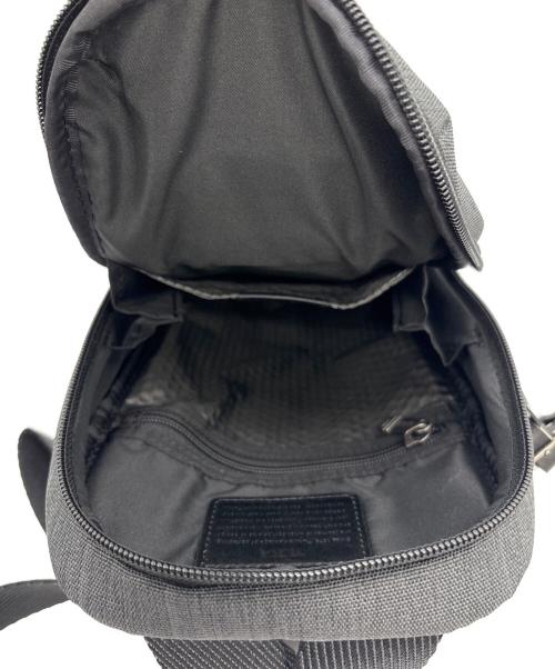 TUMI（トゥミ）TUMI (トゥミ) fife slim sling bag ブラック 未使用品の古着・服飾アイテム