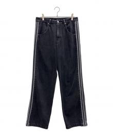 adidas（アディダス）の古着「デニムパンツ」｜グレー