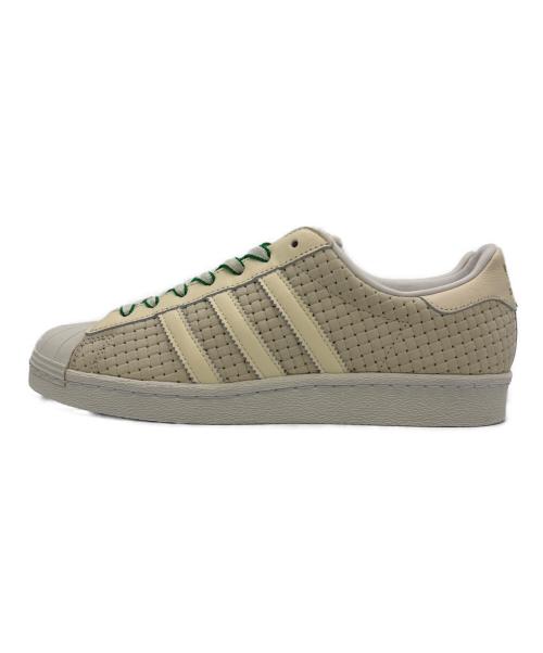 adidas（アディダス）adidas (アディダス) ARROW&BEAST スーパースターADV アイボリー×グリーン サイズ:26 未使用品の古着・服飾アイテム