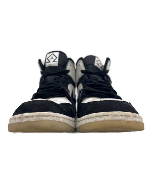 NIKE（ナイキ）NIKE (ナイキ) AIR JORDAN1 Mid ブラック×ホワイト サイズ:27の古着・服飾アイテム