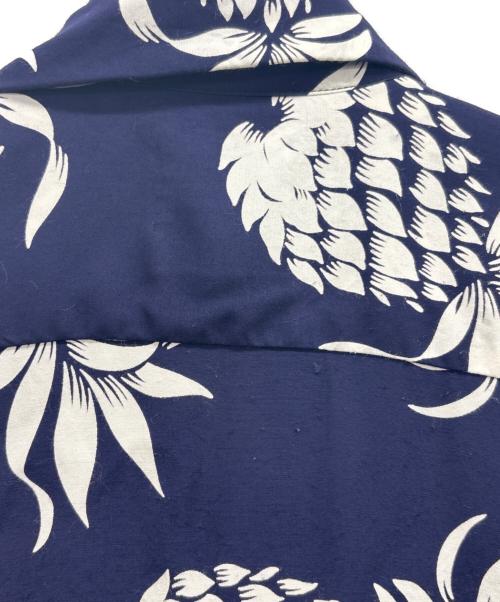 Duke Kahanamoku（デュークカハナモク）Duke Kahanamoku (デュークカハナモク) アロハシャツ ネイビー×ホワイト サイズ:Sの古着・服飾アイテム