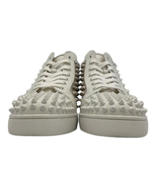 Christian Louboutin（クリスチャン・ルブタン）Christian Louboutin (クリスチャン・ルブタン) YANG LOUIS FLAT ホワイト サイズ:39 1/2の古着・服飾アイテム