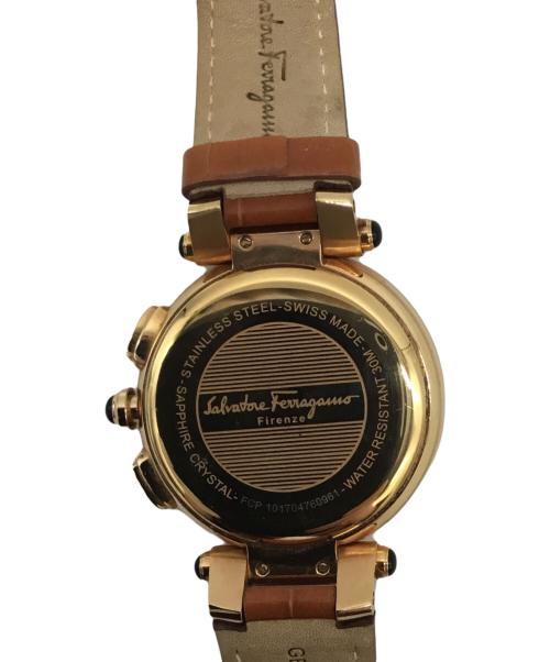 Salvatore Ferragamo（サルヴァトーレ フェラガモ）Salvatore Ferragamo (サルヴァトーレ フェラガモ) クロノグラフ ホワイトの古着・服飾アイテム