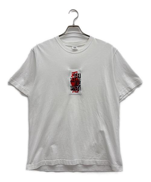 BlackEyePatch（ブラックアイパッチ）BlackEyePatch (ブラックアイパッチ) Tシャツ ホワイト サイズ:Mの古着・服飾アイテム