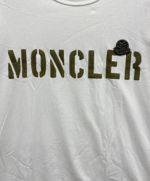 MONCLER（モンクレール）MONCLER (モンクレール) ラバーロゴTシャツ ホワイト×ブラウン サイズ:Mの古着・服飾アイテム