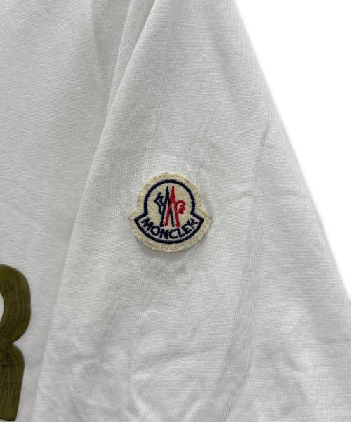 MONCLER（モンクレール）MONCLER (モンクレール) ラバーロゴTシャツ ホワイト×ブラウン サイズ:Mの古着・服飾アイテム