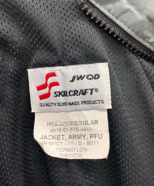 US ARMY（ユーエスアーミー）US ARMY (ユーエスアーミー) ナイロンジャケット グレー サイズ:Mの古着・服飾アイテム