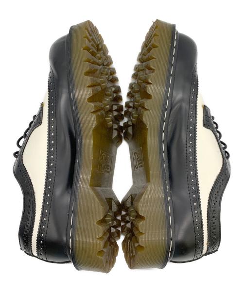 Dr.Martens（ドクターマーチン）Dr.Martens (ドクターマーチン) ウィングチップシューズ ブラック×ホワイト サイズ:UK8の古着・服飾アイテム