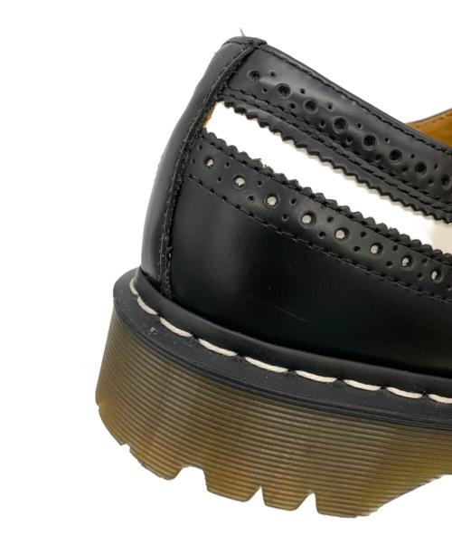Dr.Martens（ドクターマーチン）Dr.Martens (ドクターマーチン) ウィングチップシューズ ブラック×ホワイト サイズ:UK8の古着・服飾アイテム