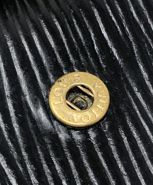 LOUIS VUITTON（ルイ ヴィトン）LOUIS VUITTON (ルイ ヴィトン) 2つ折り財布 エピ ポルト ビエ・コンパクト ブラック サイズ:実寸サイズにてご確認下さい。の古着・服飾アイテム