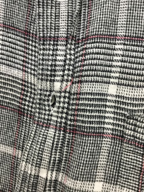 INDIVIDUALIZED SHIRTS（インディビジュアライズドシャツ）INDIVIDUALIZED SHIRTS (インディビジュアライズドシャツ) ボタンダウンシャツ ブラック×ホワイト サイズ:14 1/2 32の古着・服飾アイテム