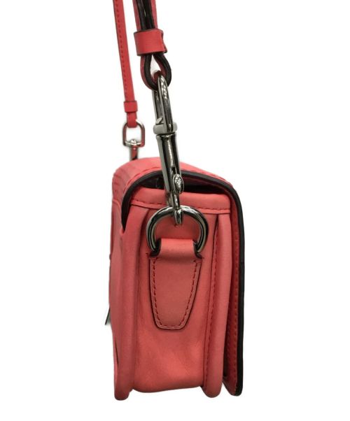COACH（コーチ）COACH (コーチ) パンチングショルダーバッグ ショッキングピンクの古着・服飾アイテム