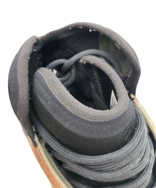 adidas（アディダス）adidas (アディダス) YEEZY QUANTUM 