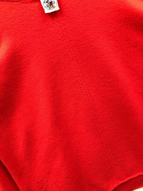 Disney&Co（ディズニー アンド カンパニー）Disney&Co (ディズニー アンド カンパニー) クルーネックスウェット レッド サイズ:実寸サイズにてご確認下さい。の古着・服飾アイテム