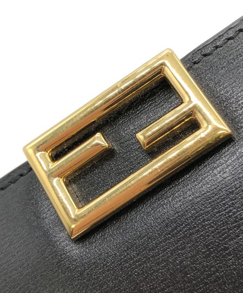 FENDI（フェンディ）FENDI (フェンディ) 2つ折り財布 ブラックの古着・服飾アイテム