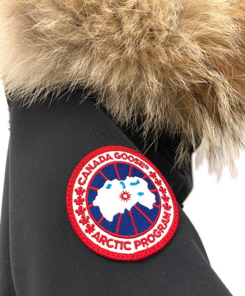 CANADA GOOSE（カナダグース）CANADA GOOSE (カナダグース) BRONTE PARKA ネイビー サイズ:Sの古着・服飾アイテム