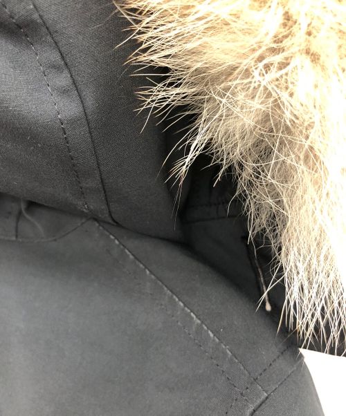 CANADA GOOSE（カナダグース）CANADA GOOSE (カナダグース) BRONTE PARKA ネイビー サイズ:Sの古着・服飾アイテム